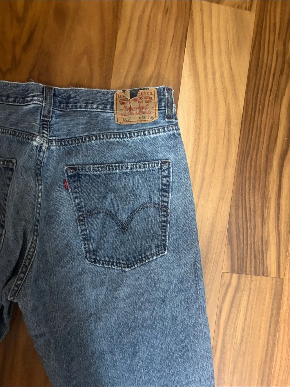 Men's Levi’s Blue Loose Straight-Leg Jeans 569 - 36x36